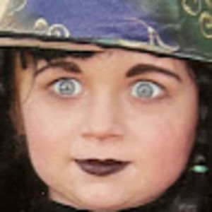 Meet your Posher, Ella